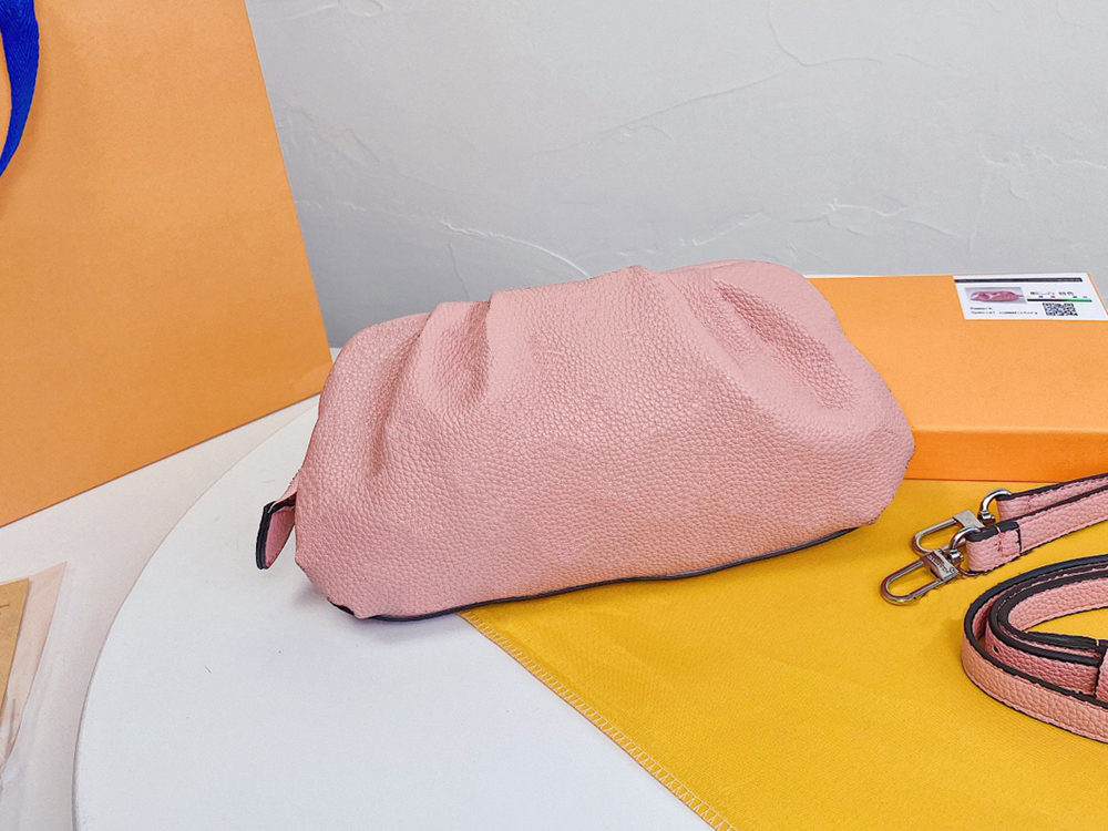 

2021 luxury brand designer postman bags women's Top quality fashion classic shoulder bag With box size 24*12cm, Bubble column