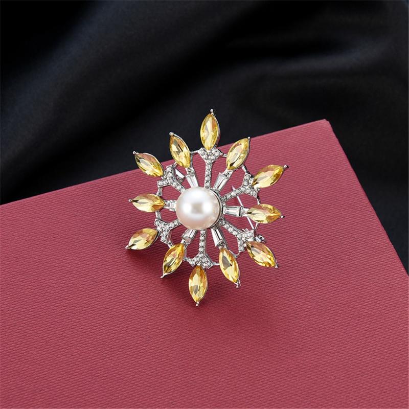 

Pins, Brooches High Quality Designs Style Fashion Brooch Exquisite Wild Ladies Boutique Jewelry Gift, Gray