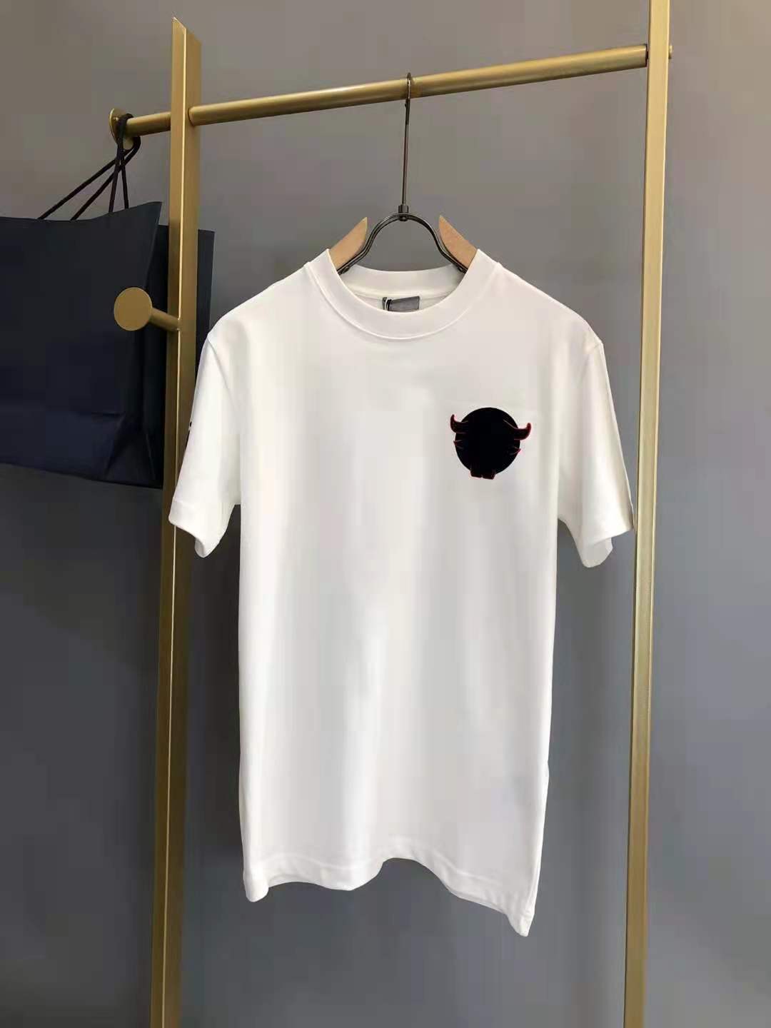 

21SS early spring letter Short sleeve Tee Men Women High Street Fashion paris velvet T-Shirts Summer Breathable Tee zdld0403., White;black