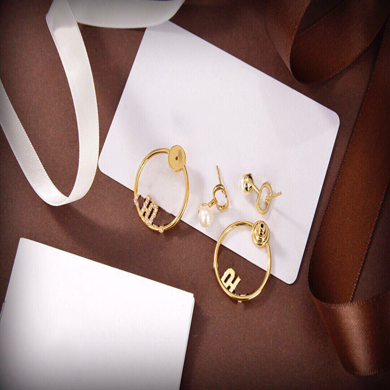 

Designers Stud Women's Pearl Earrings 2021 Gold Color Jewerly Big Circle Simple Earring Hoop Ear Studs For Ladies High Quality Earrings, Golden