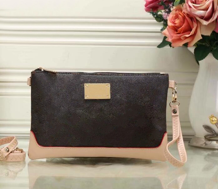 

Women Luxurys Designers wristlets wallets cluth bag Bags shoulder crossbody cross body Messenger bag 4 colors