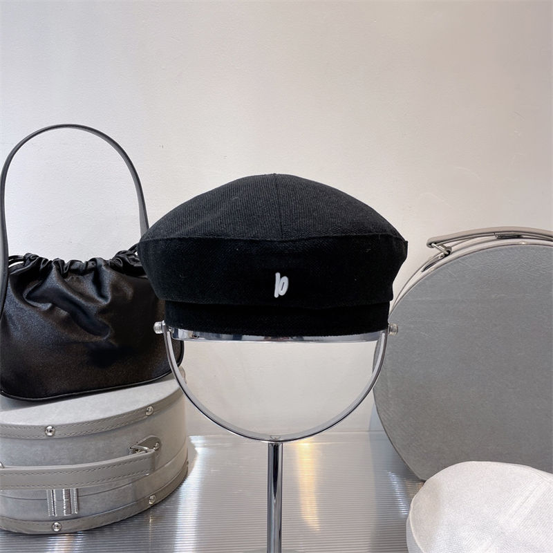 Simple Beret Comfortable Linen Hat Classic Black and White Hats Trendy Styles for the Spring and Summer Man Women High Quality