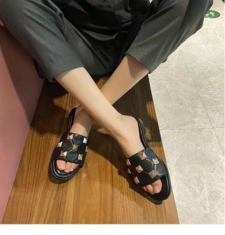 

STYLISHBOX_T2100331054 black/ivory big gold stud flat slides sandals calf skin genuine leather causal shoes, Black/check stock before pay