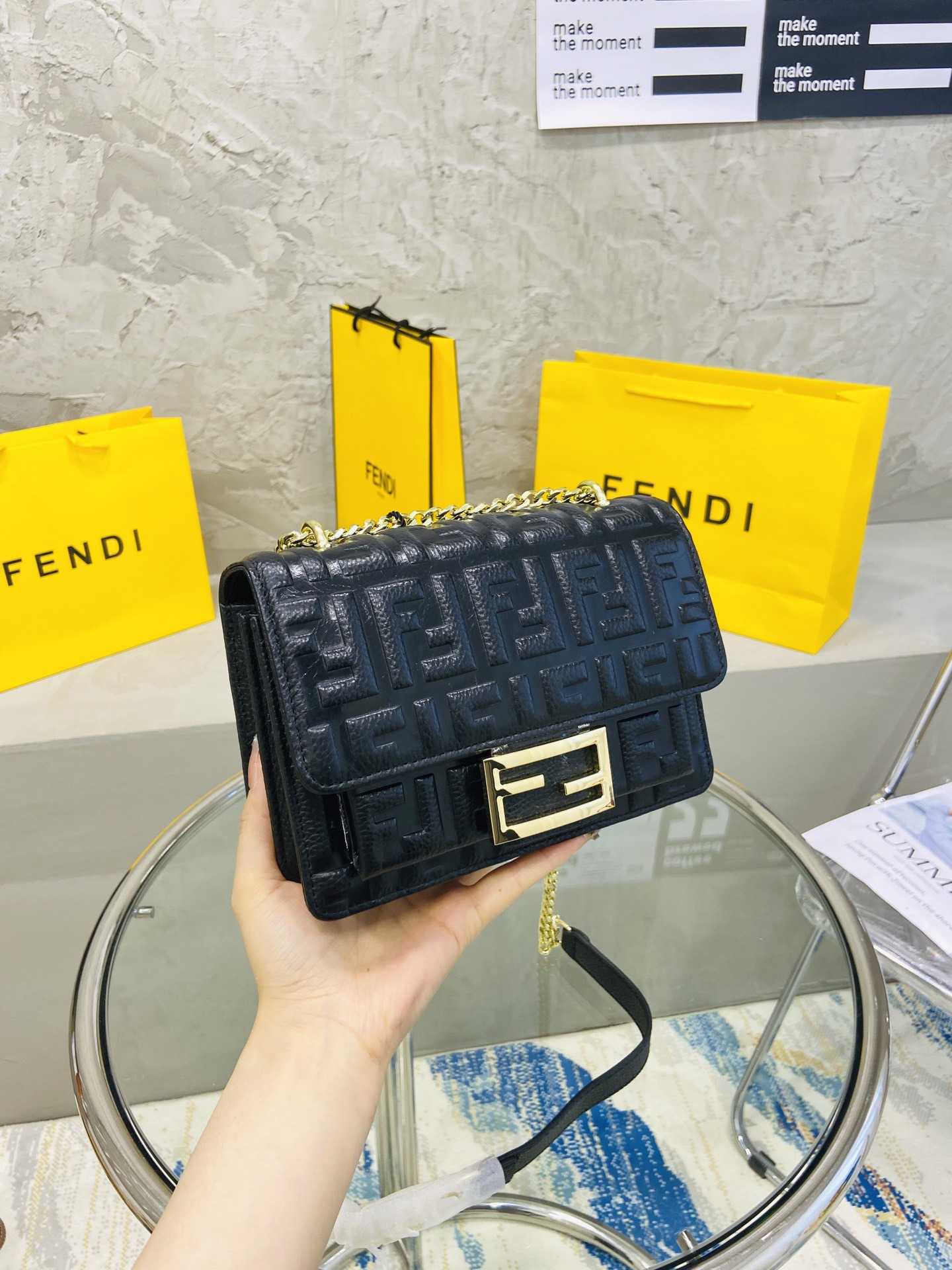 

French stick bag single shoulder small square