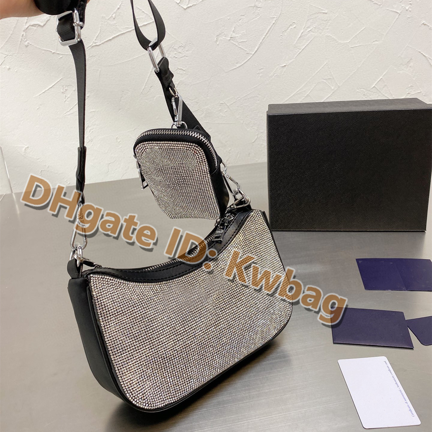 

2021 Women Luxurys Designers Diamonds Bags one shoulder Handbags Underarm bag totes Clutch purse multi pochette Ladies wallet Cross Body handbag messenger Hobos, No bags