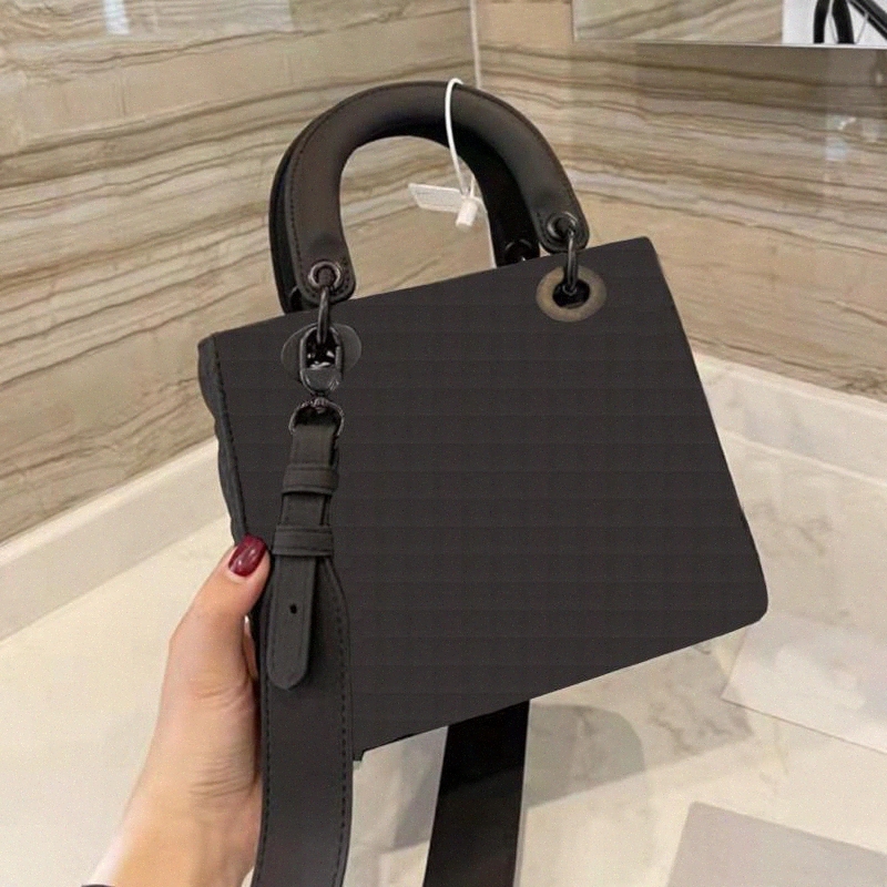 

Top brand shoulder bag designer luxury ladies leather messenger bag saddle handbag high quality totes U886#