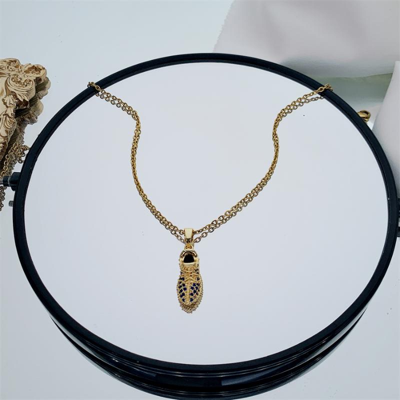 

Pendant Necklaces Shiny Zircon Sneakers Necklace Fashion Hip Hop Souvenir Jewelry Accessories Birthday Gifts For Men