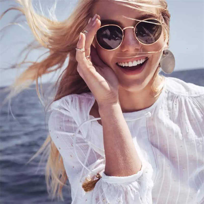 

Luxury designer Sunglasses Leonlion 2021 Classic Small Frame Round Women/men Brand Designer Alloy Mirror Sun Glasses Vintage Modis Oculos, White;black