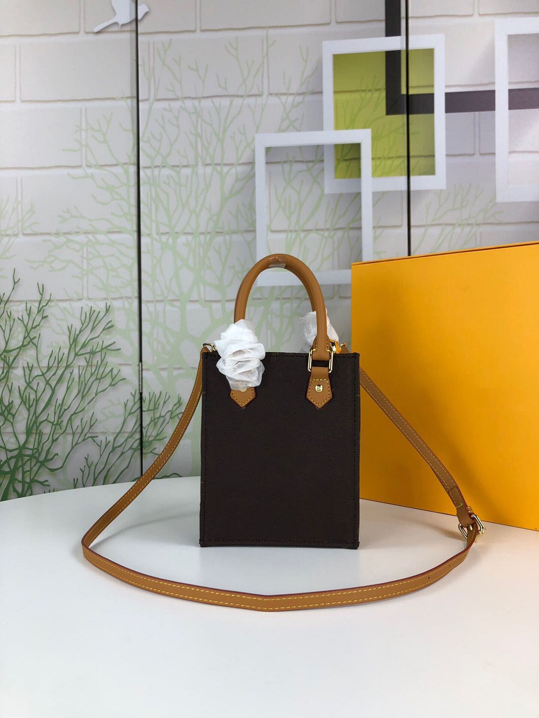 

classic High Quality luxury designer woman handbag shoulder bag genuine leather ONTHEGO mini handbags crossbody messenger bags purse free shiping, Black #m69846