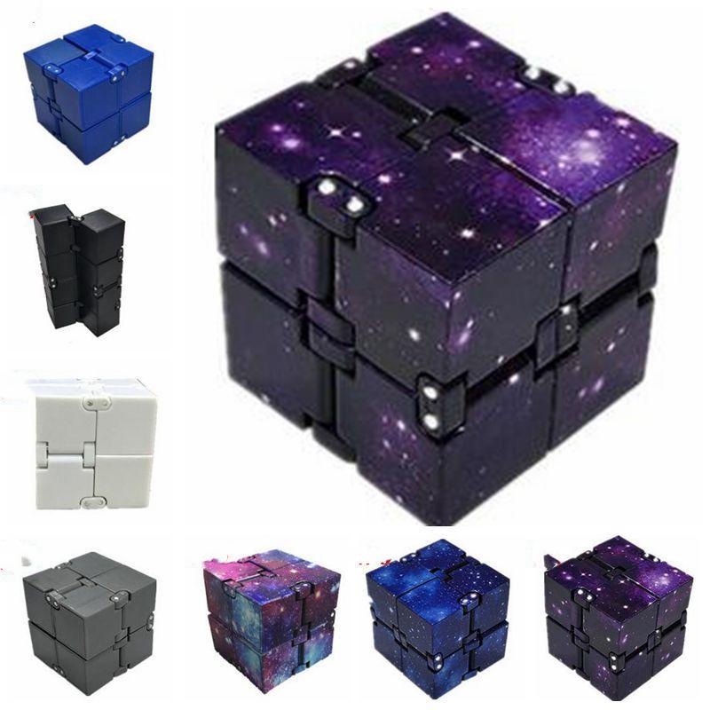 

DHL Ship TIKTOK Infinity Christmas Magic Cube Creative Sky Fidget Antistress Toys Office Flip Cubic Puzzle Mini Blocks Decompression Funny Toy