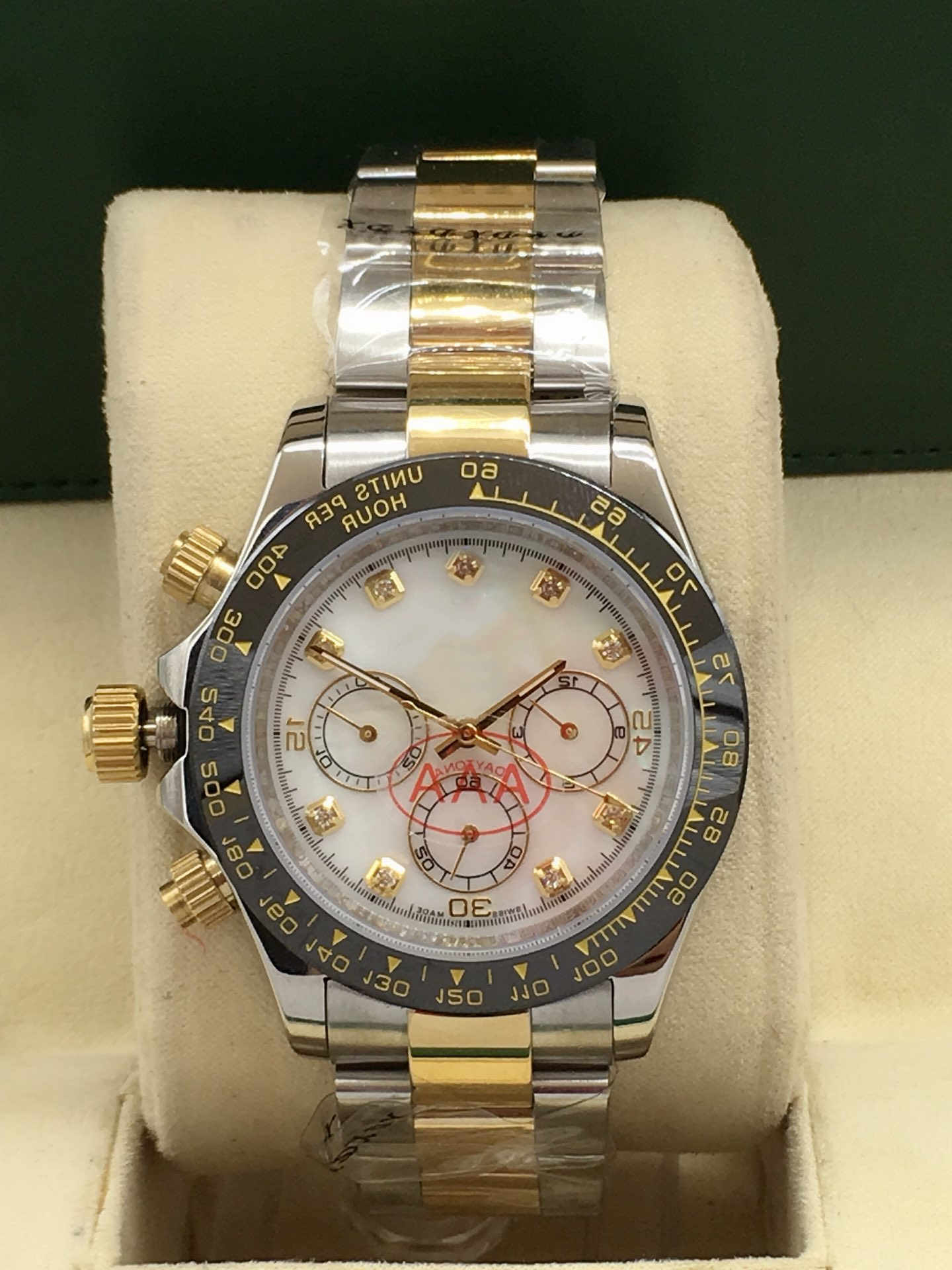 

sports mechanical watch, bracelet, Men's automatic movement, sapphire glass, diameter 40mm, window calendar, fashion business choice, Slivery;brown