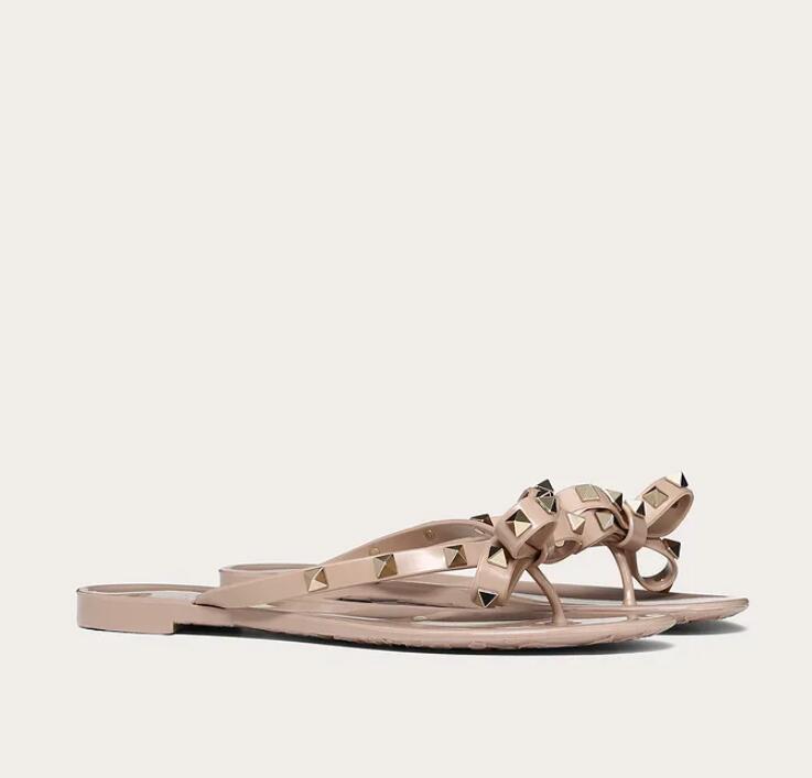 

Top Luxury Thong Rock Stud Bow Sandals Slides Rubber Valeno PVC Flip Flops Outdoor Lady Beach Sandal Casual Slippers Ladies Comfort Walking, Black
