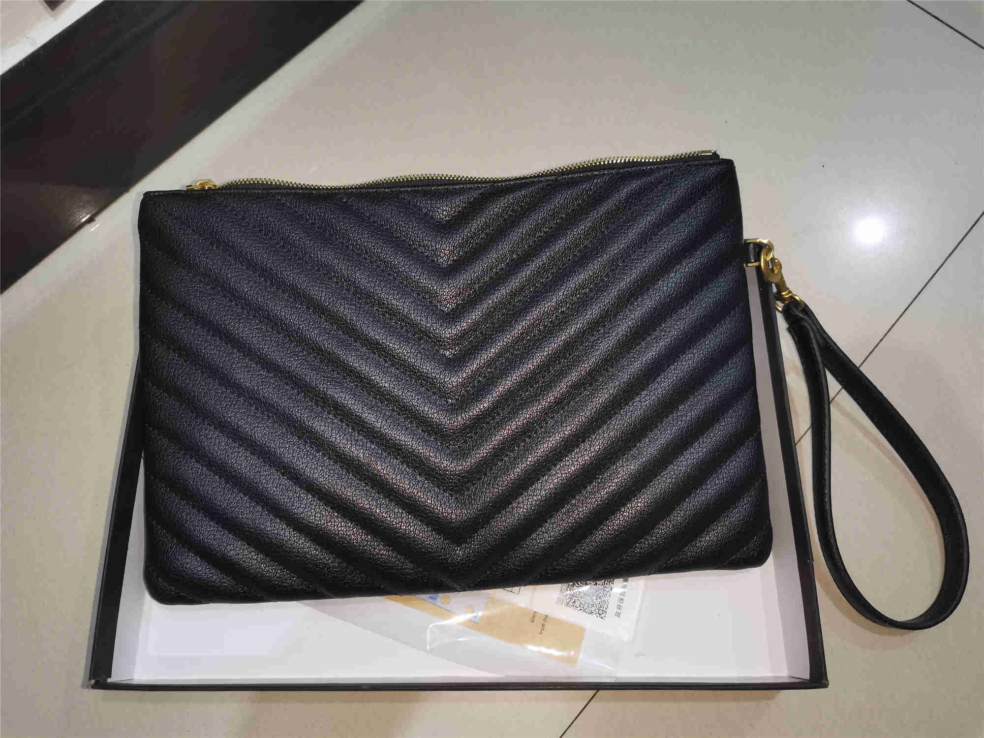 

2022 leather ladies envelope bags ladie fashion personalized handbags Big brand handbag zipper evening bag clutches With box and invoice, Gold letter