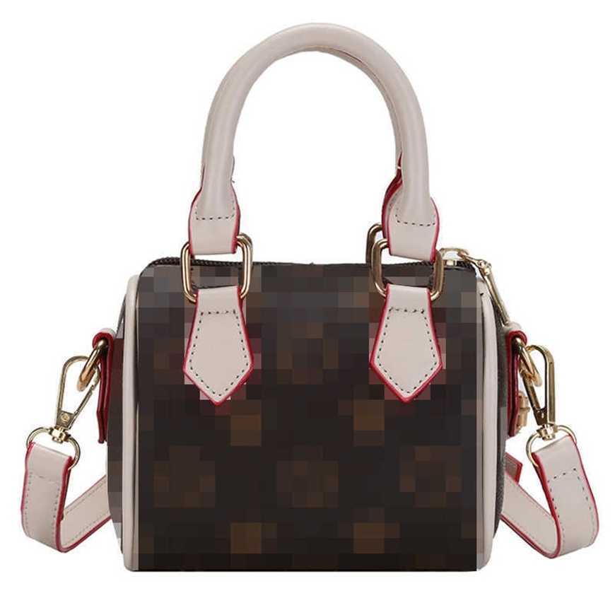 

Retro Classic Designers Handbag Kids Girls Hand Bag Printed Mini Pillow Crossbody Fanny Packs One Shoulder Messenger Bags PU Leather Tiktok Style Tote G611MZE, Beige