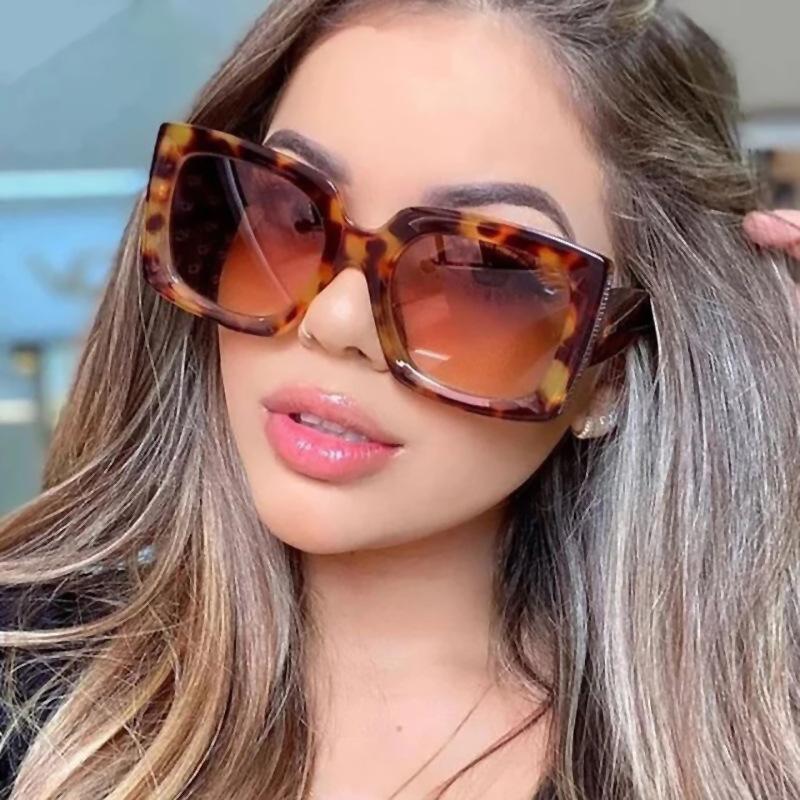 

Outdoor Eyewear Sunglasses Women 2021 Fashion Big Frame Vintage Shades For Female Shape Bright Black Square Sunglass Travel Classic Brand Gl
