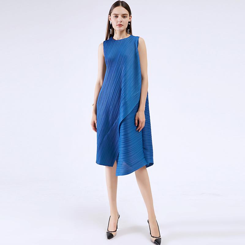

Casual Dresses Miyake Pleated Dress 2021 Summer Sleeveless Korean Blue Asymmetrical Plus Size Women Vest Causal Aesthetic, Black