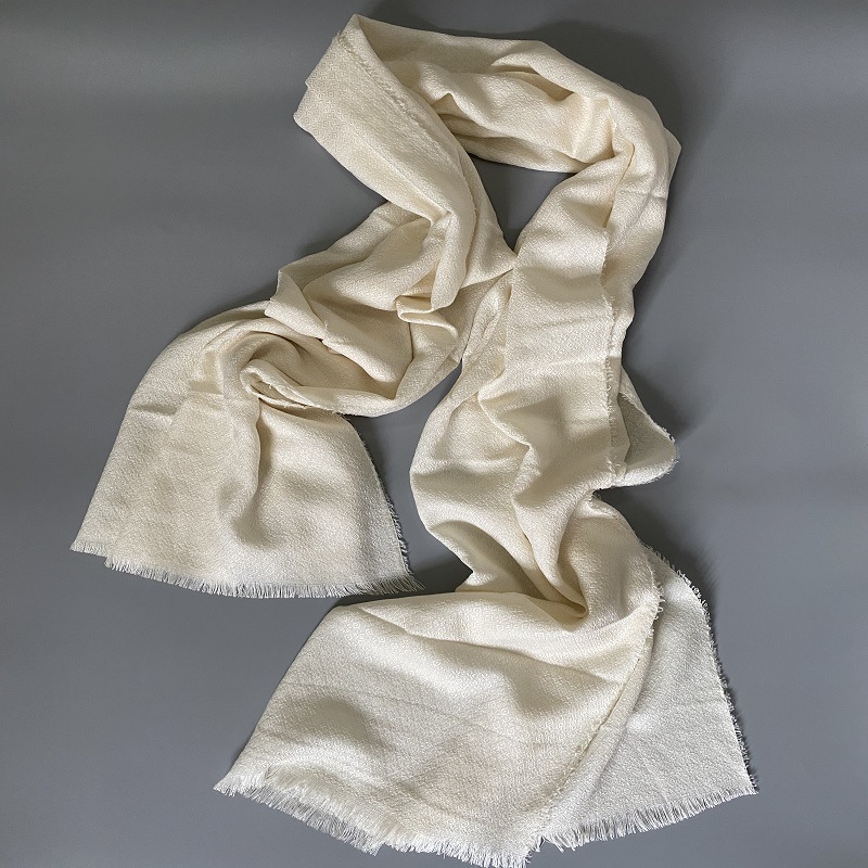

Scarves Wool loop pattern white embryo scarf plant dyeing tie blue batik applicable