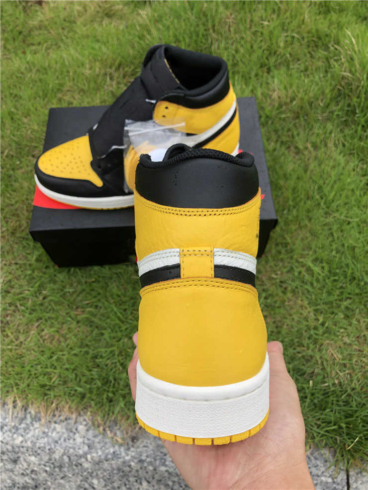 

Genuine Jumpman 1 high-top men's basketball shoes black and yellow toes men's sports shoelaces shoe box full size 40--46284087V5, #1