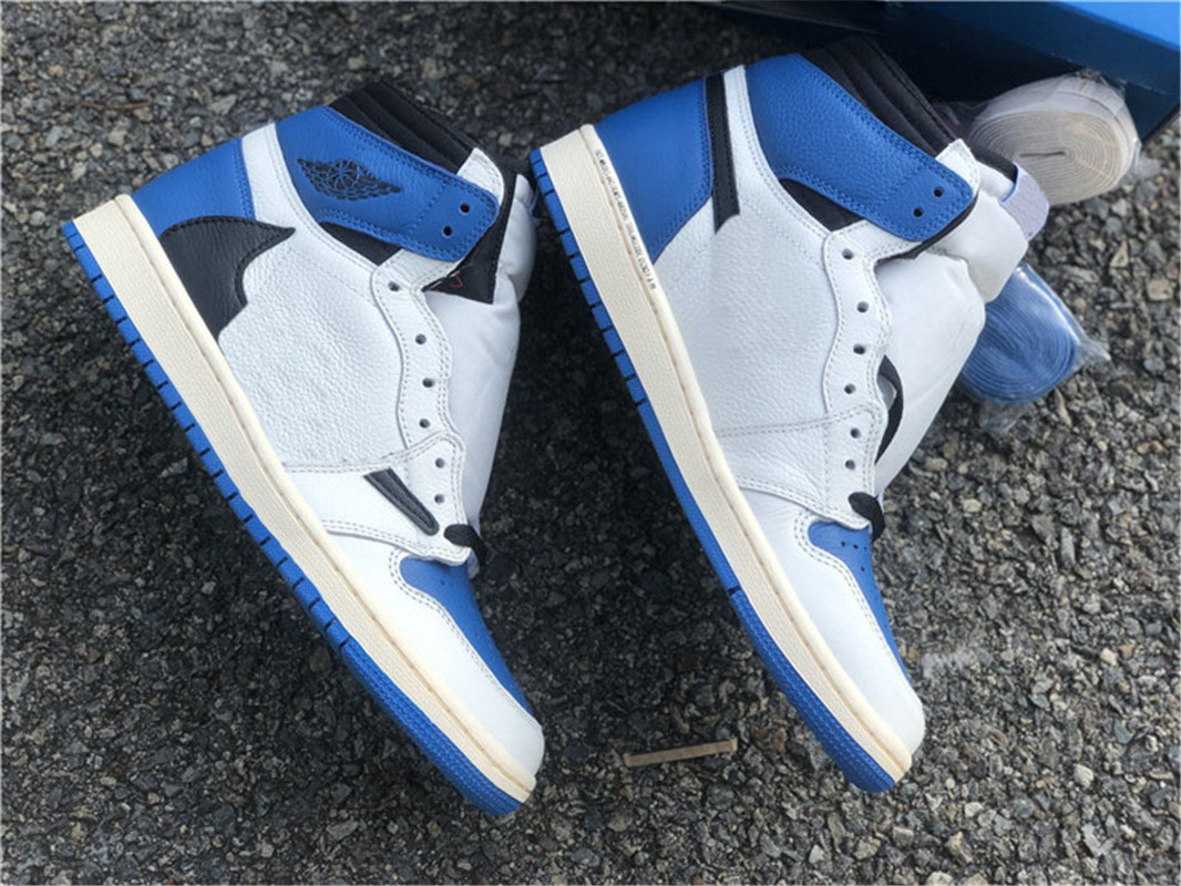 

Travis Scotts Fragment Authentic 1 High OG SP Basketball Shoes Man Chicago Military Blue SB Cactus Jack Olive Low Sail Suede Shy Pink 6