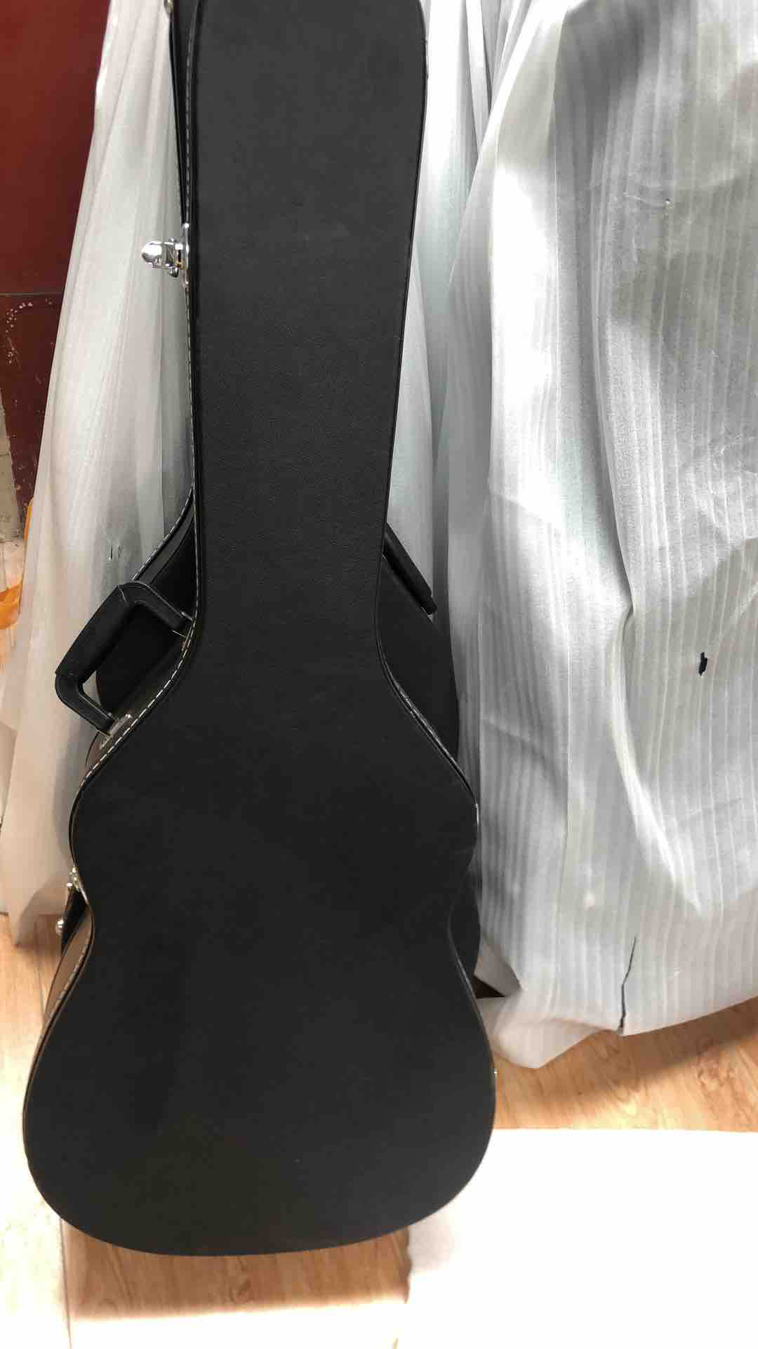 

Black Hardcase for the Ordered Acoustic Guitar