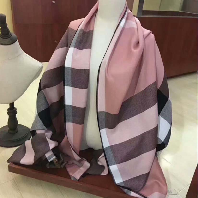 

Hot selling Luxury Brands Ladies Scarf Deluxe Autumn Thermal Scarfs High Quality cashmere scarves Dimensional 180 * 70cm no box