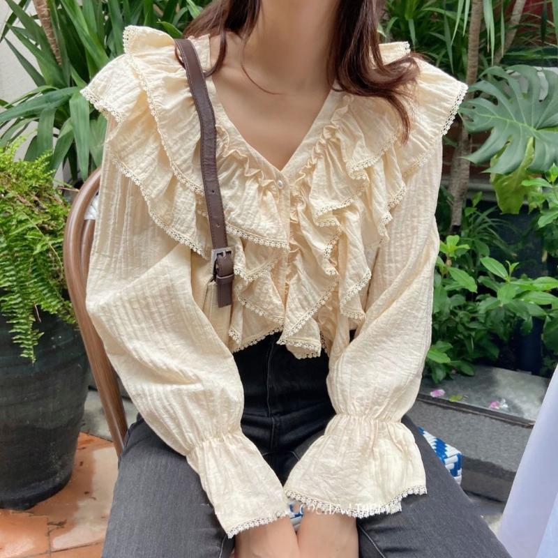 

Women's Blouses & Shirts Women Shirt Blouse Lace Autumn Ruffles V-neck Flared Sleeves Patchwork Top Blusas Ropa De Mujer, White