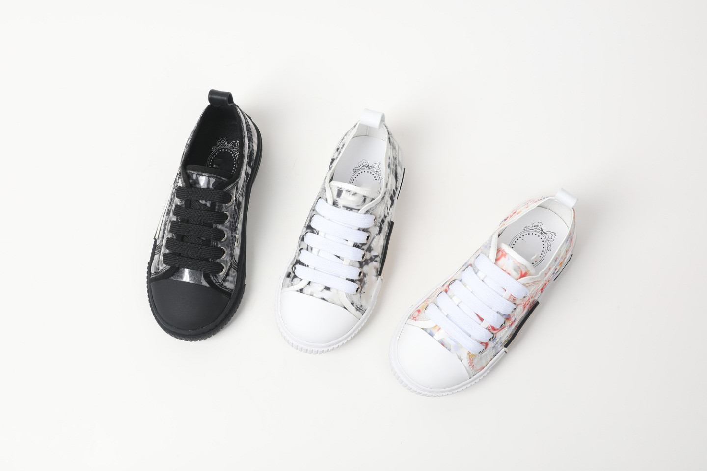 

Designer Kids letter printed Athletic boys girls non-slip Skateboarding Shoes Hook&Loop Casual Children Sneakers Lovely Sports Running shoe A7467, Black