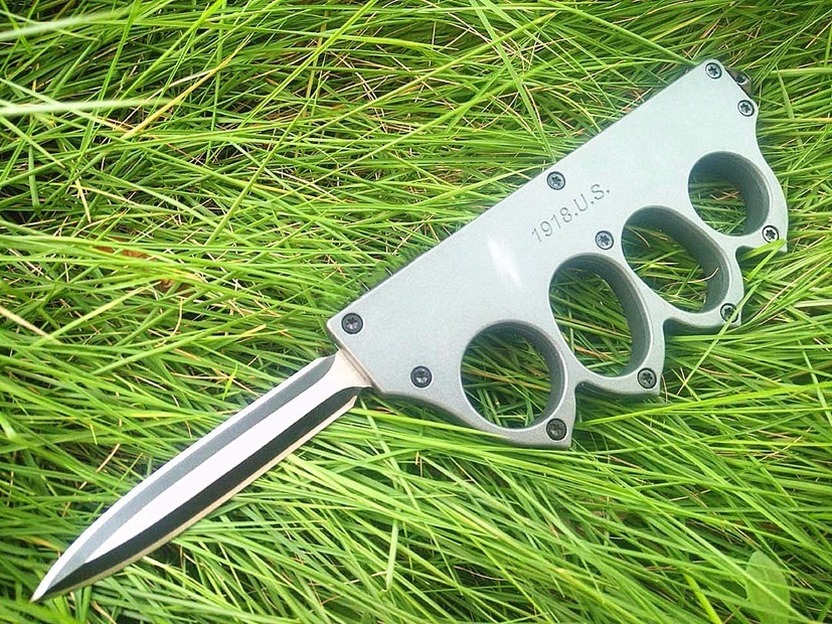 

1918 .U.S skull Knuckles Knuckle carbon fiber automatic auto Pocket Knife camping Survival Knife Xmas pocket tool knife gift knives 18291