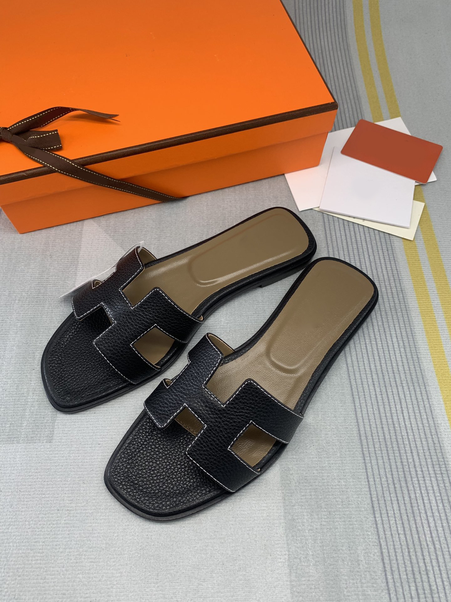 

2022 new women luxury brand shoes Foam Runners ORAN SANDAL Slippers Designer Breathable Multi-Color size 35-42, Photo color