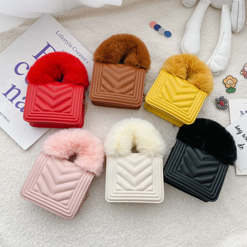 

Girl's Women Hand Bags Ladies Single Plush Shoulder Handbags PU Leather Crossbody Princess Bag Mini Coin Purse Girls Chain Ba gs, Black