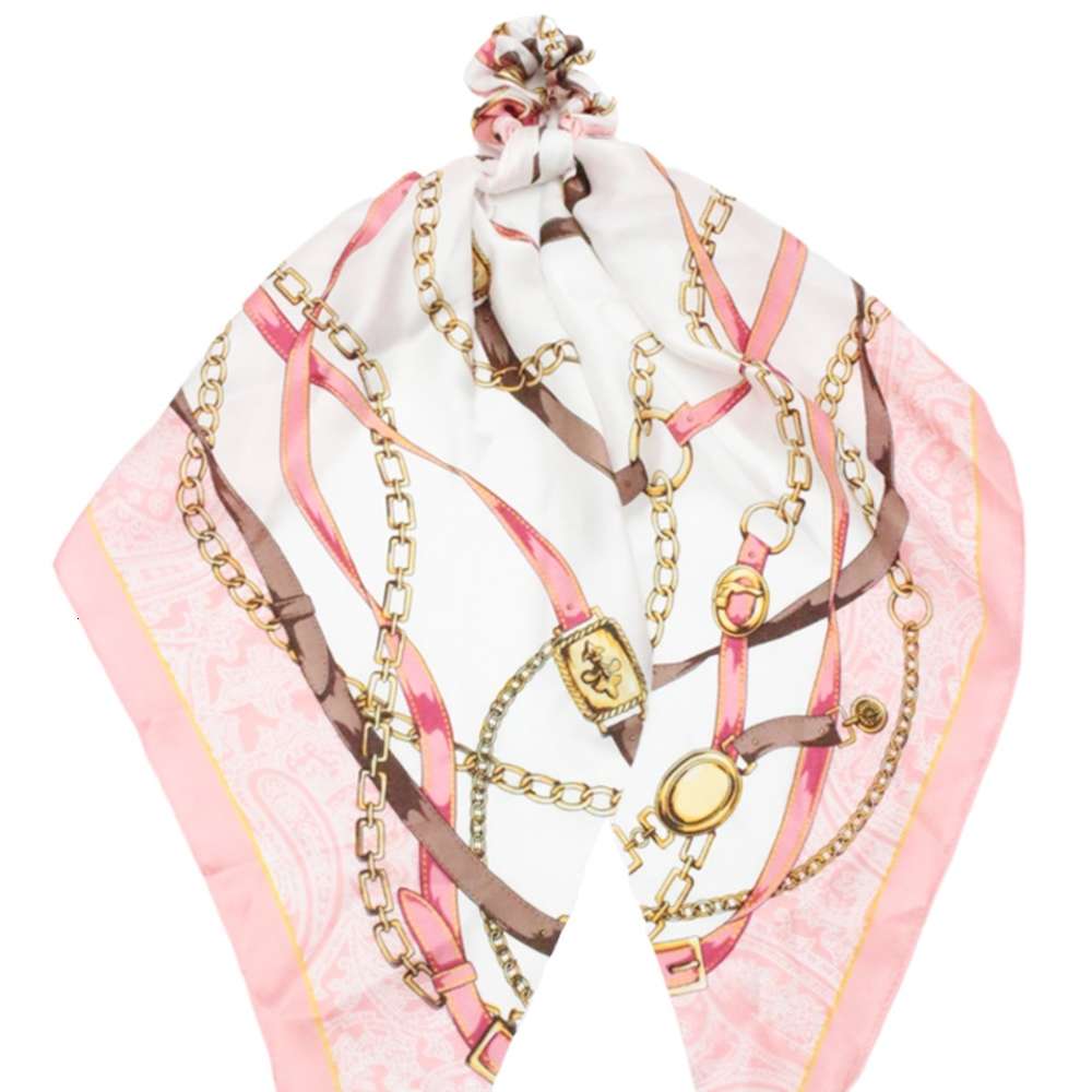 Women&#039;s ribbon in 2020-image-695841972