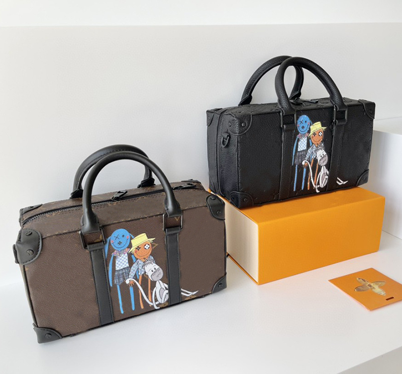 

2021 designer brand suitcase bag graffiti ladies classic fashion one-shoulder leather chain high-quality wallet