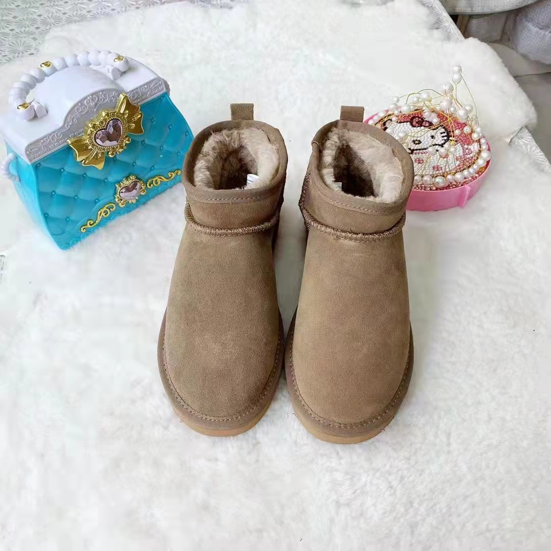 

2022 Men's and women's snow boots warm leisure outdoor wear non slip snow boots large shoes size 35-45, Maroon