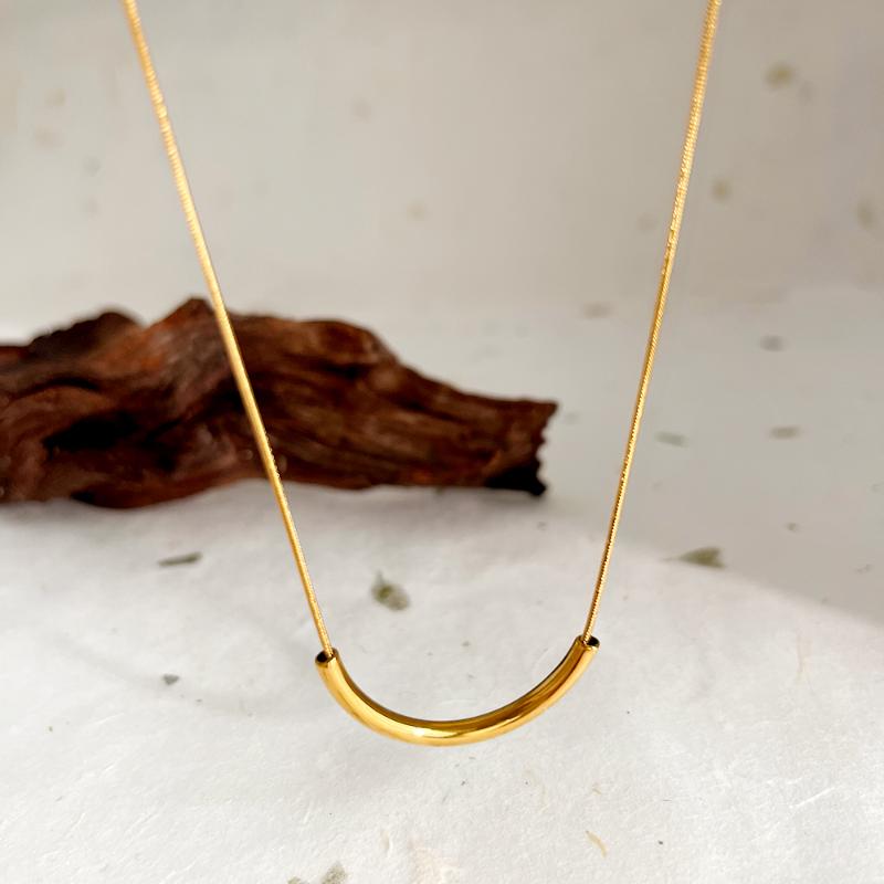 Pendant Necklaces Monlansher Geometric Smile Bend Tube Necklace Excellent Titanium Steel Snake Chain Minimalist Jewelry-image-711295867