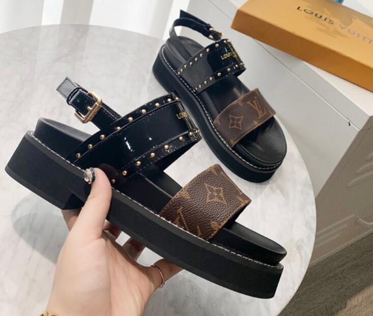 

12hot Woman Summer rivet Flats Sexy Ankle Gladiator Sandals Women Casual Flat Shoes Ladies Beach Roman Sandal Large size 35-42-45 us4-us11, Black