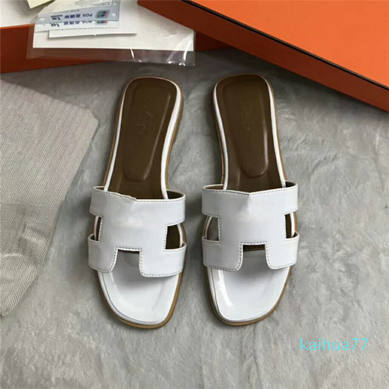 

2022 Classics Women Slippers Summer Lady Cartoon Big Head Slides Fashion Leather Flat Sandals Slide Rubber Ladies Beach Slipper 89598, 11