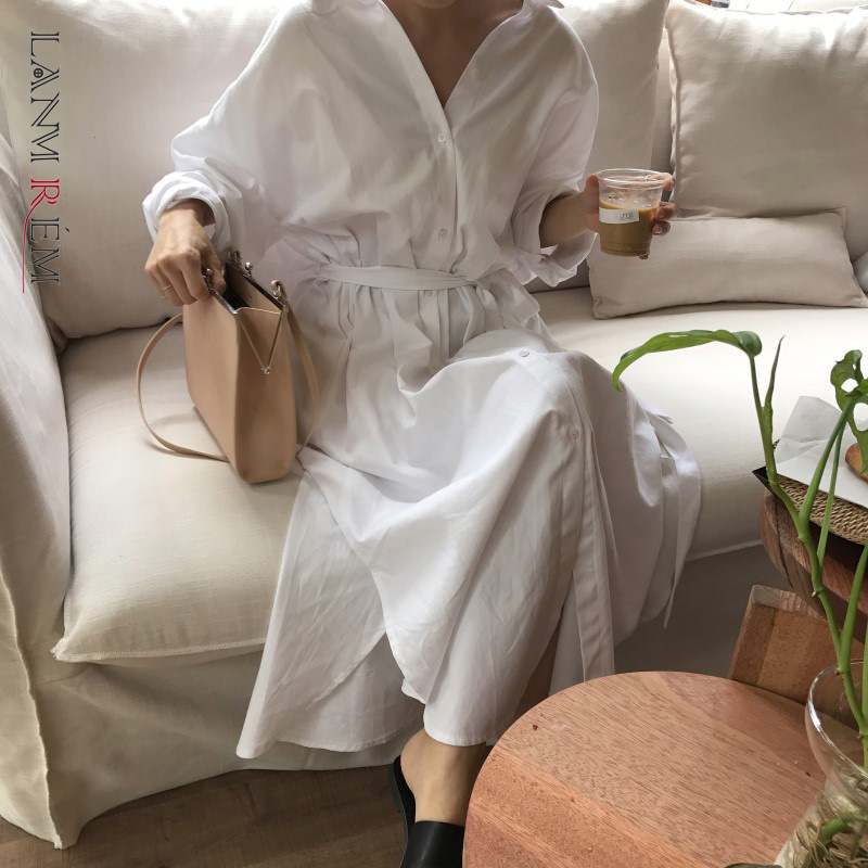 

LANMREM 2021 New Autumn Fashion Tide White Turn-down Collar Long Sleeve Single Breasted Pockets Sashes Woman Dress SA991