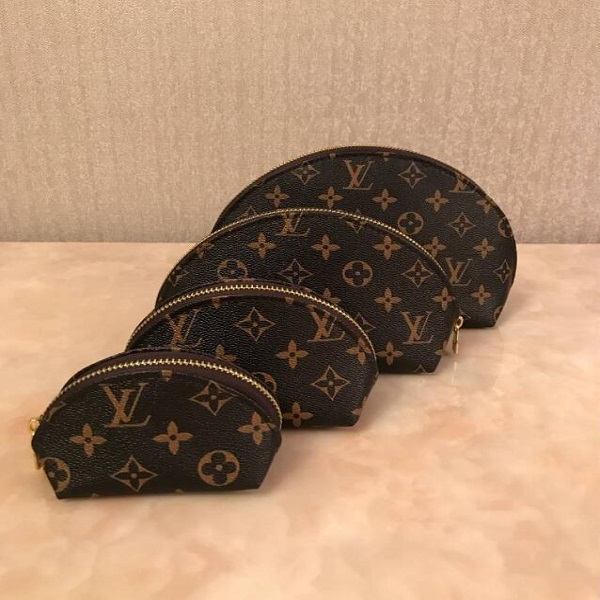 

2020 fashion Women cosmetic bags organizer famous makeup bag travel pouch make up bag ladies cluch purses organizador toiletry bag 4pcs set, No box