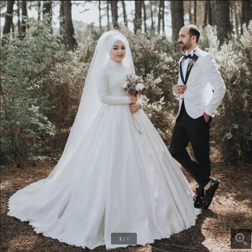 

2021 Vestido De Festa white tulle modest wedding dress ball gown lace appliques high neck muslim women bride dresses saudi arabic Islamic long bridal gowns on sale, Ivory