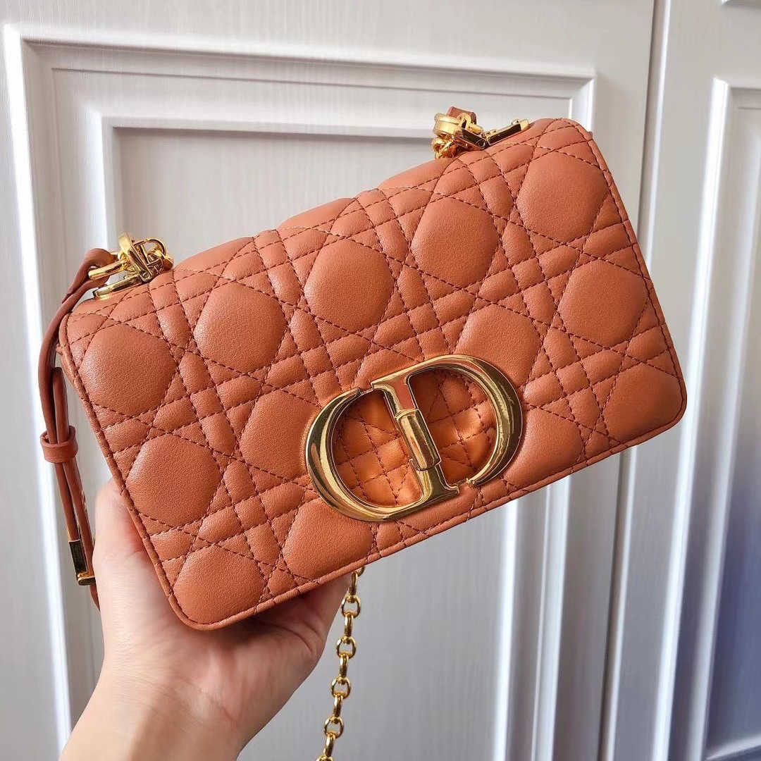 

2021 new montaigne chain bag rattan pattern yang ying same texture leather solid color small squarezly