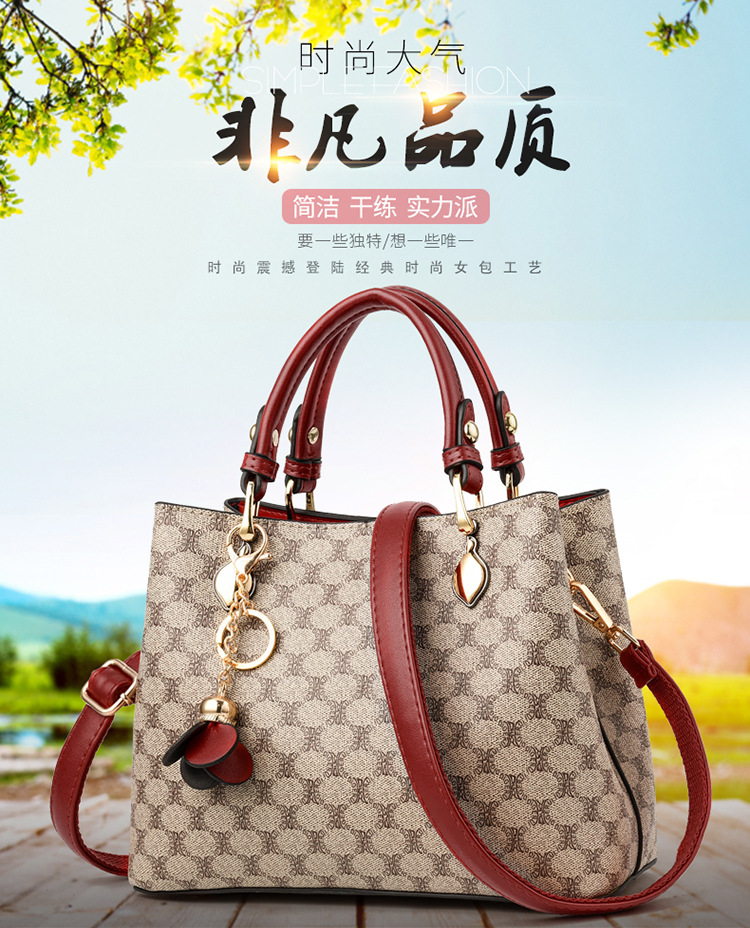 

2022 Designer ladies handbag messenger bag style outdoor casual fashion high quality presbyopic one shoulder suitable for all kinds of occasions size:26*19.5*13, Burgundy 01