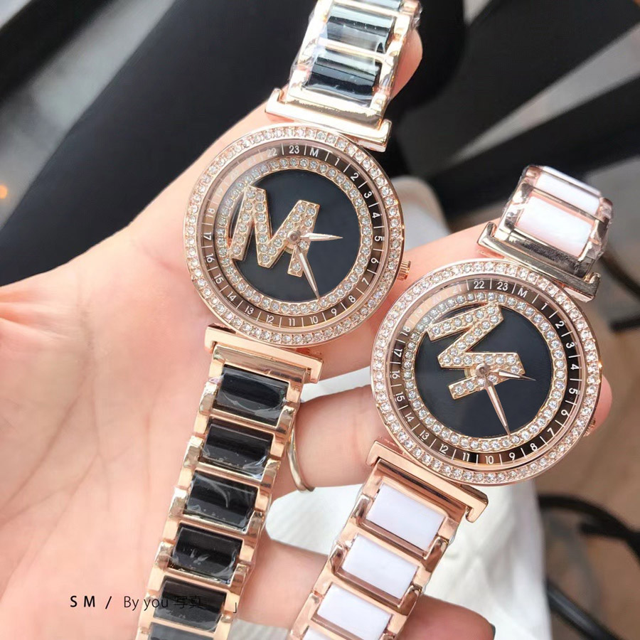 

Fashion Brand Watches Women Girl Crystal Big Letters Rotating Dial Style Steel Matel Band Wrist Watch M120, Gold white