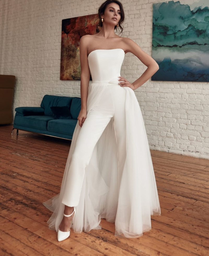 Elegant Ivory Satin Jumpsuit Evening Dresses Off Shoulder Prom Dresses With Pockets Custom Sweep Train V Neck Women Formal Party Gowns-image-754801113
