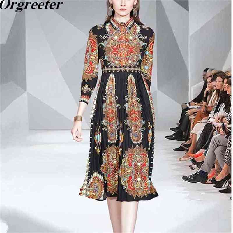 

Runway Design Vintage Totem Printted Dress Lapel Long Sleeve Mid-calf White/Black Pleated es Women Slim Swing Holiday 210602