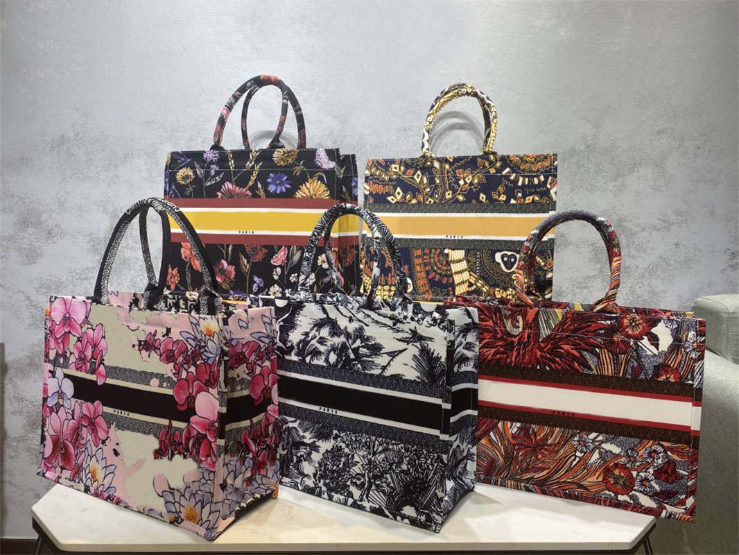 

Fashion Tote Bag Luxurys Designers Bags Women Handbag Famous Womens Embroidery Messenger Designer High Quality Ladies Shoulder Bag, Price difference
