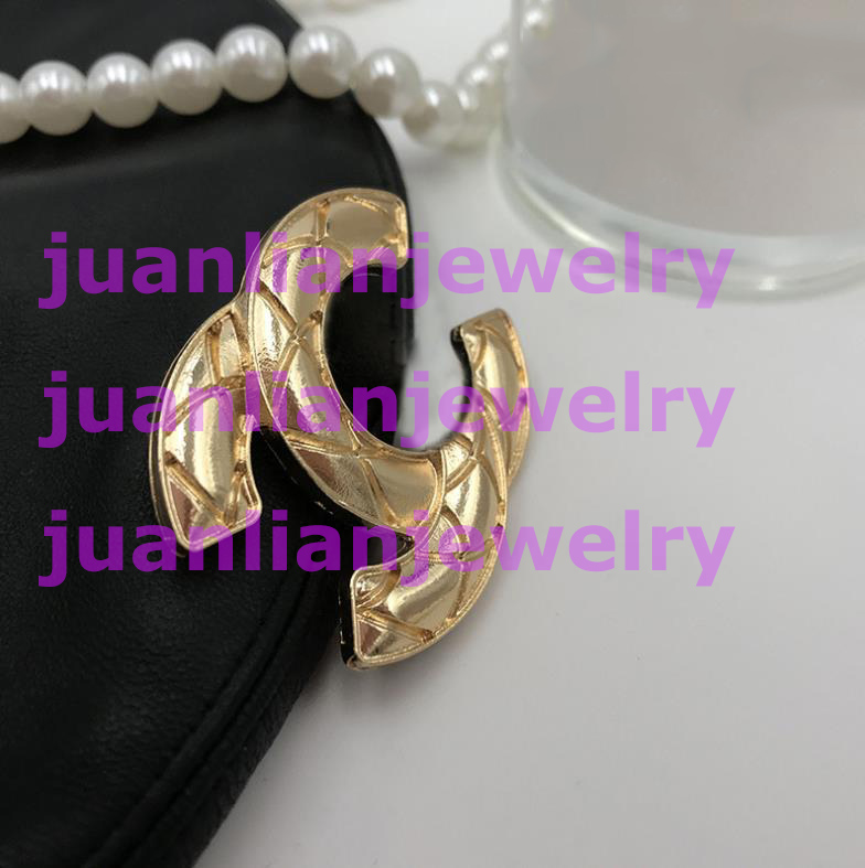 

OPEN AS C Rhinestone Letter Channel Brooches Pearl Brooch Jewelry Top Fashion Pin Crystal Designer Pins, Gray