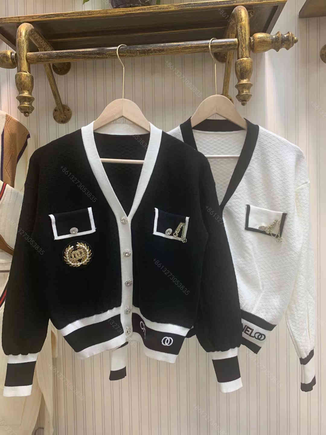 

Fashion women wool sweater hoodie high-end brand cc Designer clothes badge logo pocket long sleeve hoodies coat fall girls tops casual knitt, White;black