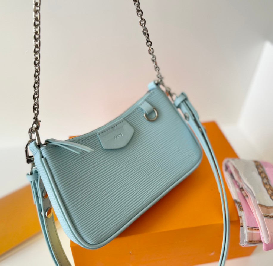

2021 lady totes Designer Handbags Fashion Collocation Retro Printing Trend Letter Pattern Romantic High Quality Shoulder Bag WF2012291