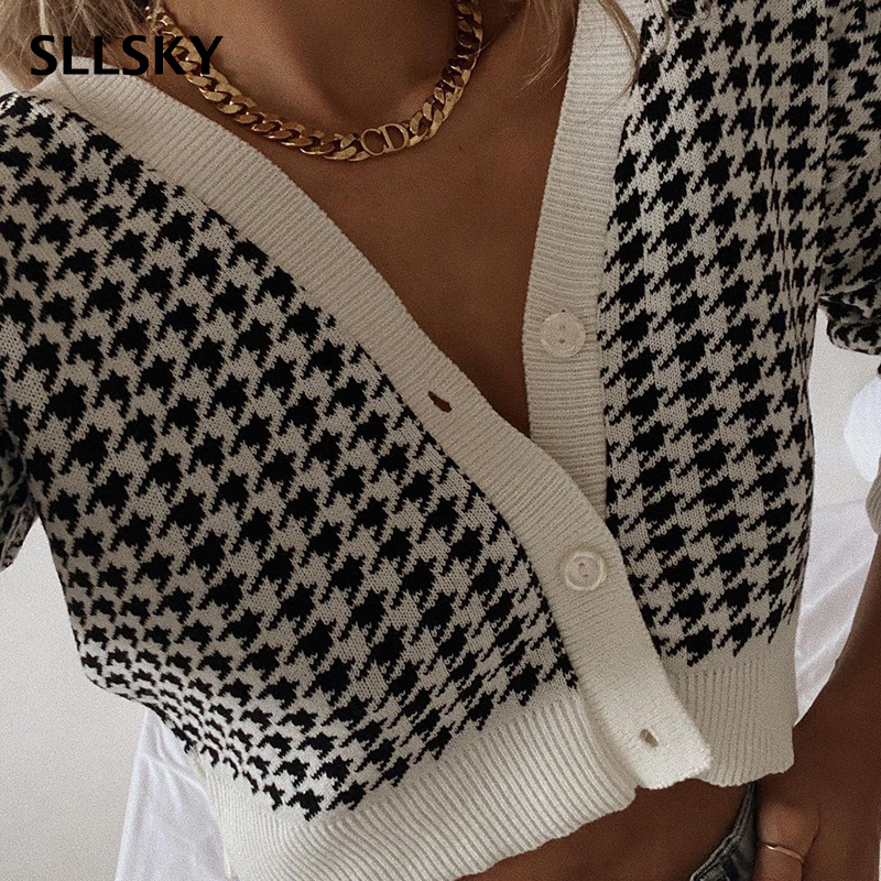 

SLLSKY Plaid Print Vintage Cardigan Sweater Women V Neck Elegant Chic Short Sweater Tops Spring Fashion Jumper Lady Streetwear, Black white plaid