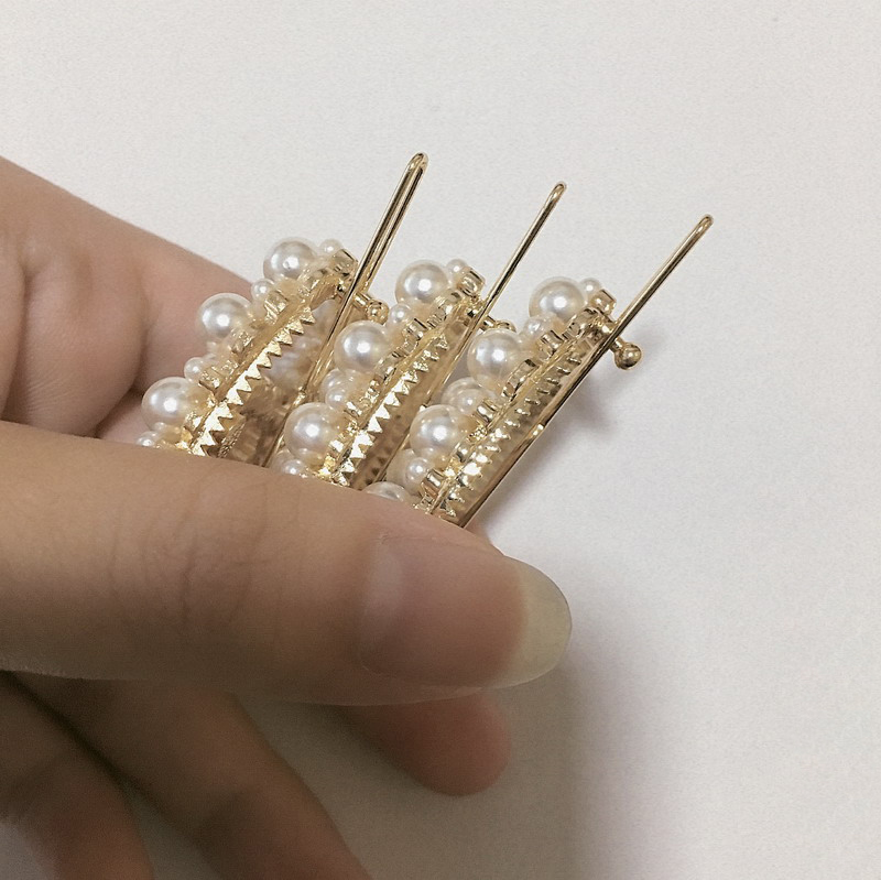 

4.5X3CM Fashion Pearl alloy barrettes frog clip letter hair clips for ladies favorite hairpins headdress Jewelry Accessories vip gifts, Golden;silver